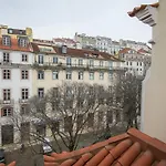 LovelyStay - Distinctive&Unique Apartment next to Sé Cathedral of Lisbon - 5 min to Chiado